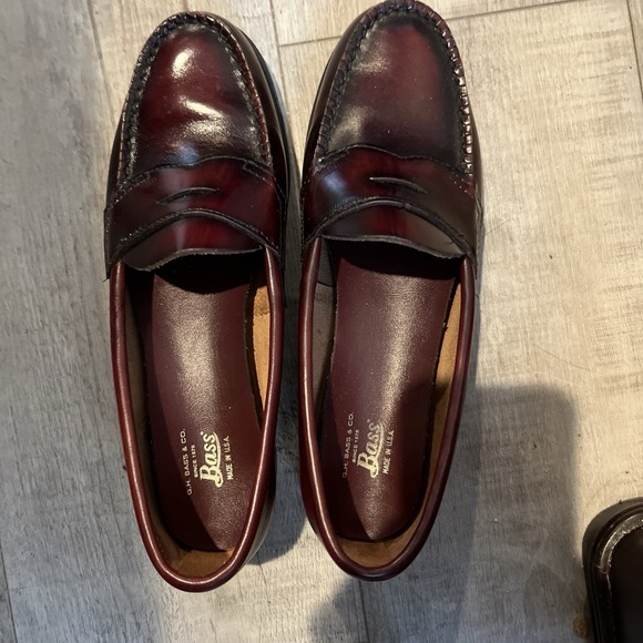 Bass Shoes - Women's Size 7-7.5  GH Bass Penny Loafer Leather Shoes Burgundy